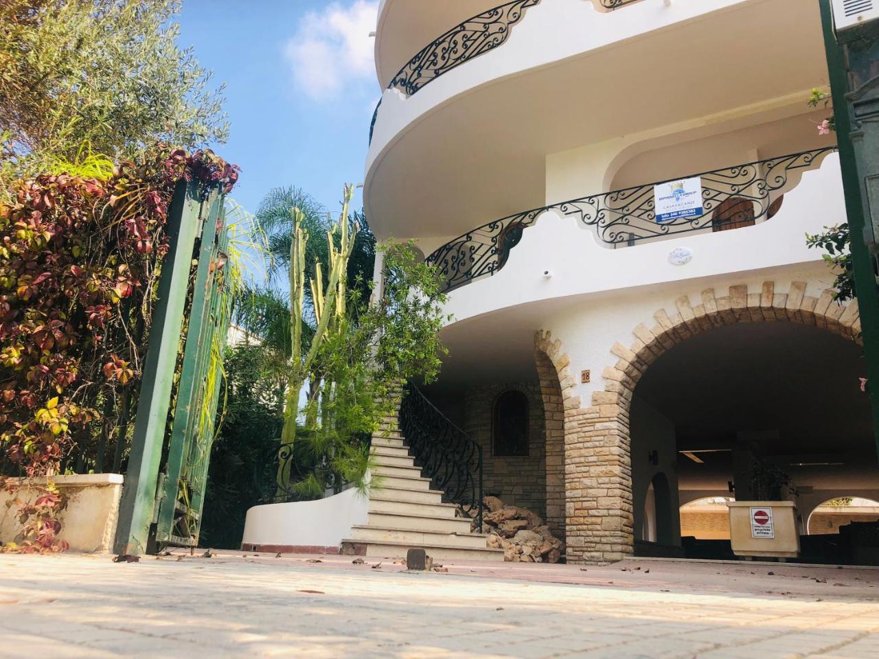 Villa Gaudi Sant Isidoro  Bagian luar foto